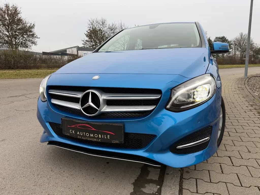 Mercedes-Benz B-Class 180 /2.HAND/ EURO6/ LED/ GEPFLEGT 06/2015-photo-17
