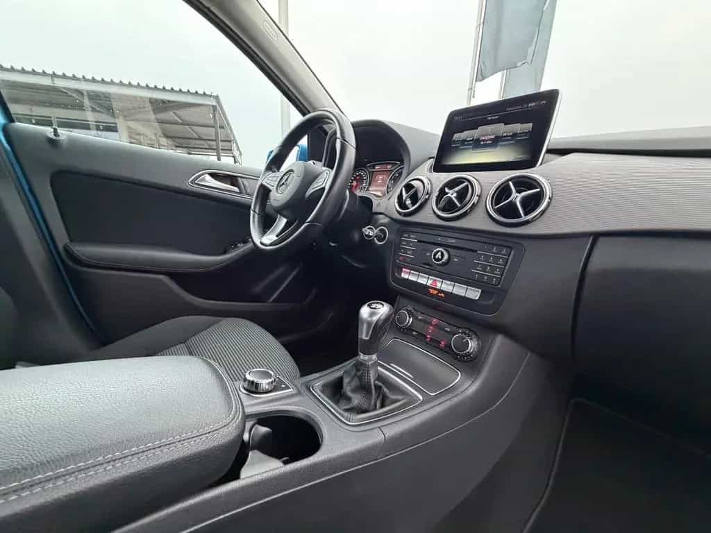 Mercedes-Benz B-Class 180 /2.HAND/ EURO6/ LED/ GEPFLEGT 06/2015-photo-20