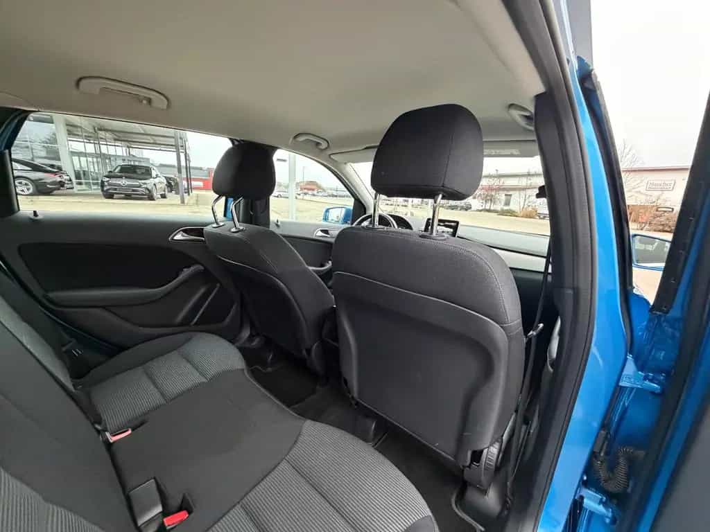 Mercedes-Benz B-Class 180 /2.HAND/ EURO6/ LED/ GEPFLEGT 06/2015-photo-22