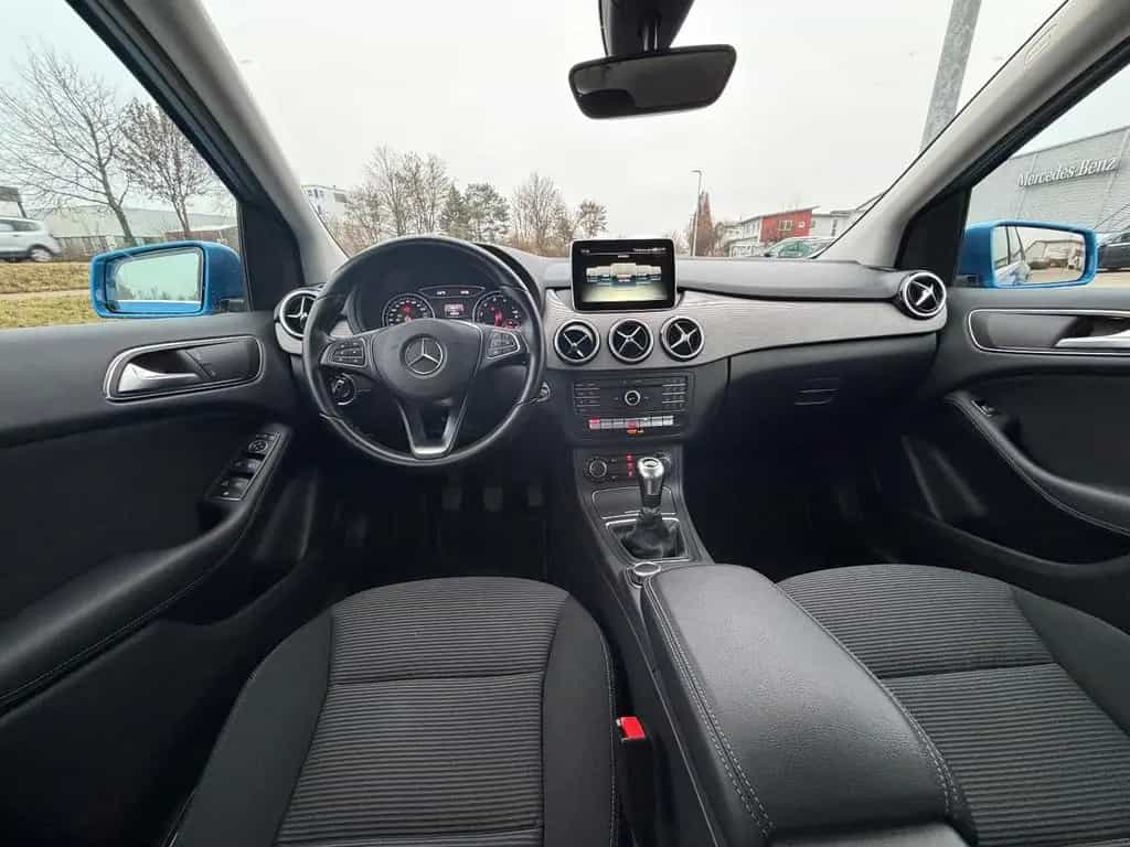 Mercedes-Benz B-Class 180 /2.HAND/ EURO6/ LED/ GEPFLEGT 06/2015-photo-29