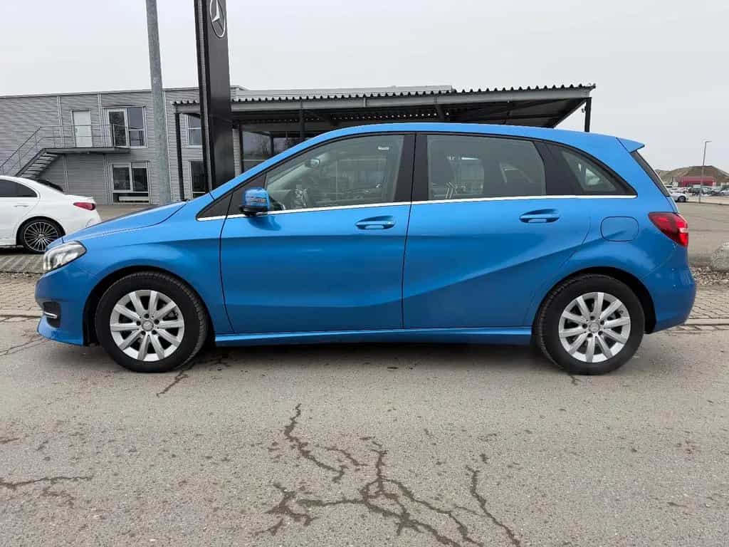 Mercedes-Benz B-Class 180 /2.HAND/ EURO6/ LED/ GEPFLEGT 06/2015-photo-4