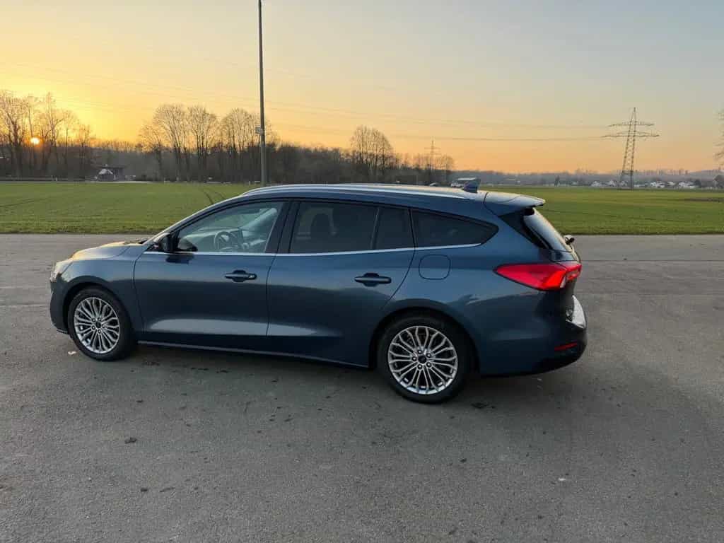 Ford Focus Turnier Titanium/2.HAND/LED 01/2020-photo-5