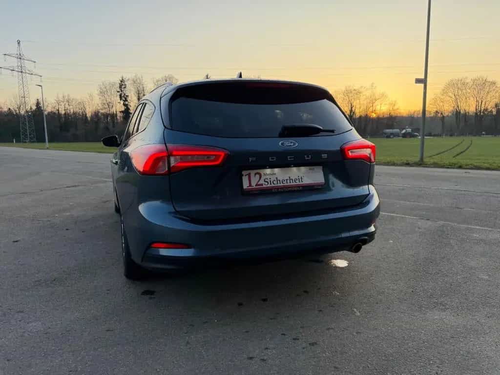 Ford Focus Turnier Titanium/2.HAND/LED 01/2020-photo-9