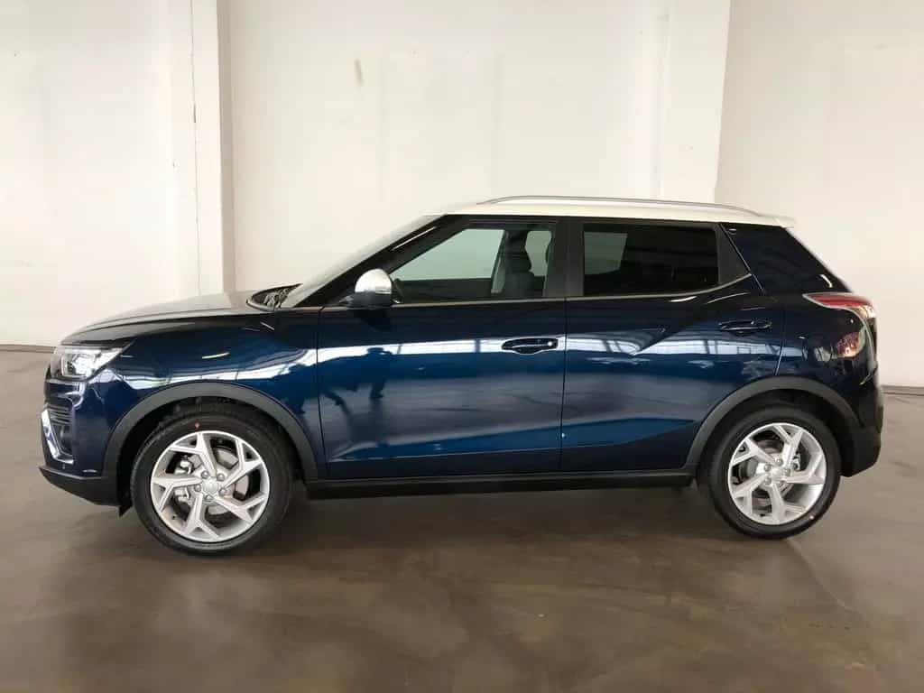 Ssangyong Tivoli Fizz 1.5 P AT 2 WD "Neuwagen" null-photo-1