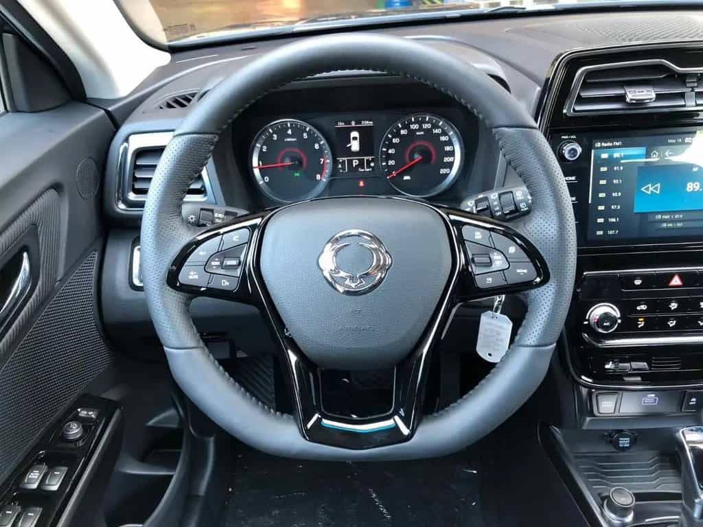 Ssangyong Tivoli Fizz 1.5 P AT 2 WD "Neuwagen" null-photo-11