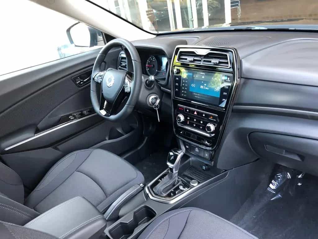 Ssangyong Tivoli Fizz 1.5 P AT 2 WD "Neuwagen" null-photo-15