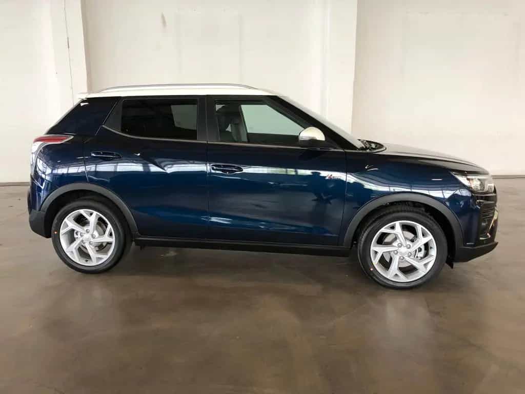 Ssangyong Tivoli Fizz 1.5 P AT 2 WD "Neuwagen" null-photo-5