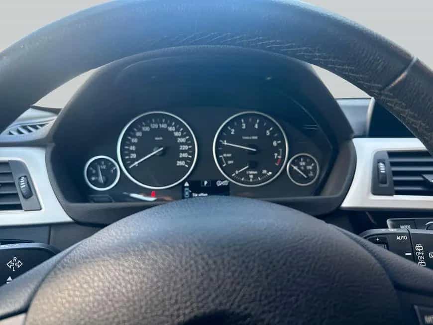 BMW 3 Series 318i Touring Aut. LED Navi 03/2019-photo-17