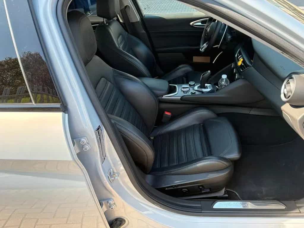 Alfa Romeo Giulia 2.2 Turbodiesel 190 CV AT8 Spr 02/2020-photo-10