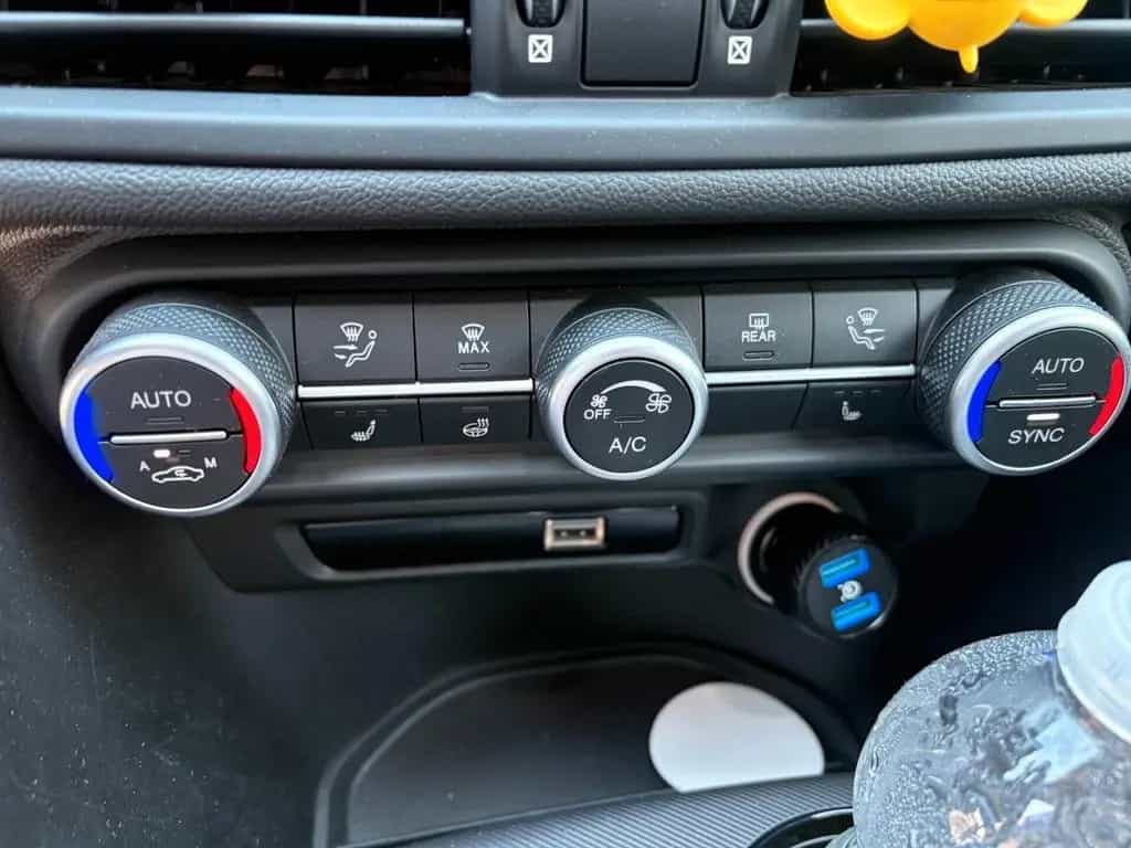 Alfa Romeo Giulia 2.2 Turbodiesel 190 CV AT8 Spr 02/2020-photo-11