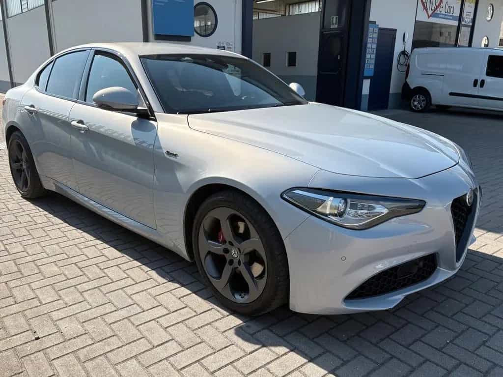 Alfa Romeo Giulia 2.2 Turbodiesel 190 CV AT8 Spr 02/2020-photo-4