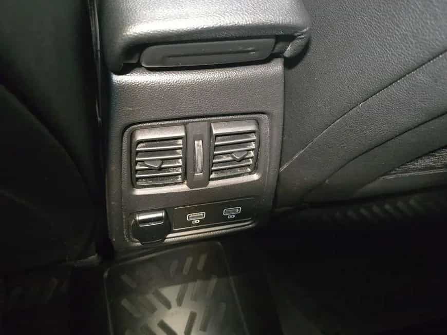 Renault Captur TCe 140 GPF INTENS 10/2021-photo-17