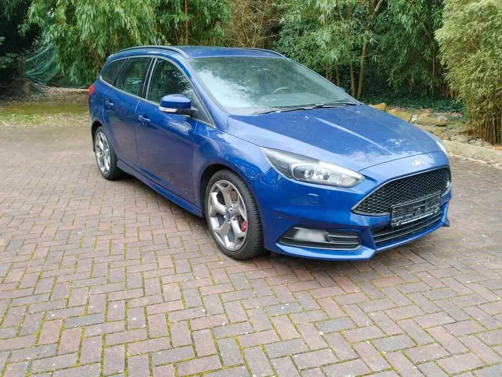 Ford Focus Turnier ST ! Sehr sauber Reifen... 06/2015-photo-0