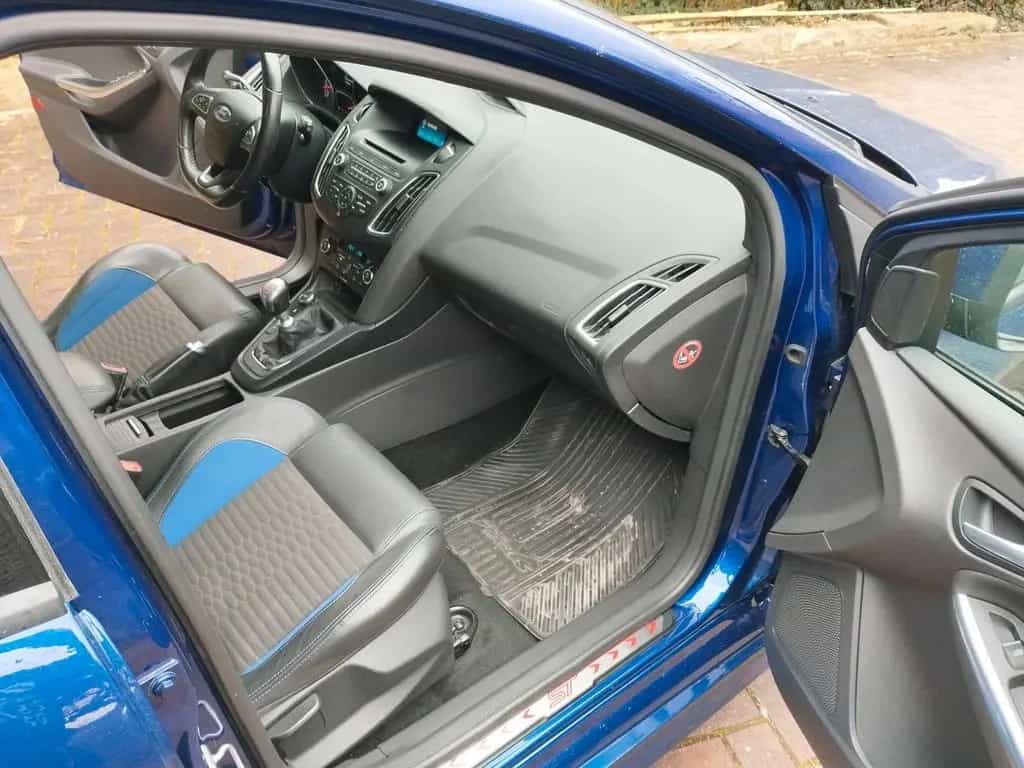 Ford Focus Turnier ST ! Sehr sauber Reifen... 06/2015-photo-10
