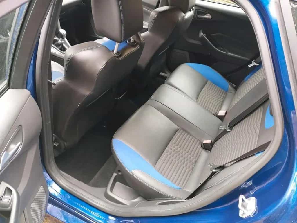 Ford Focus Turnier ST ! Sehr sauber Reifen... 06/2015-photo-12