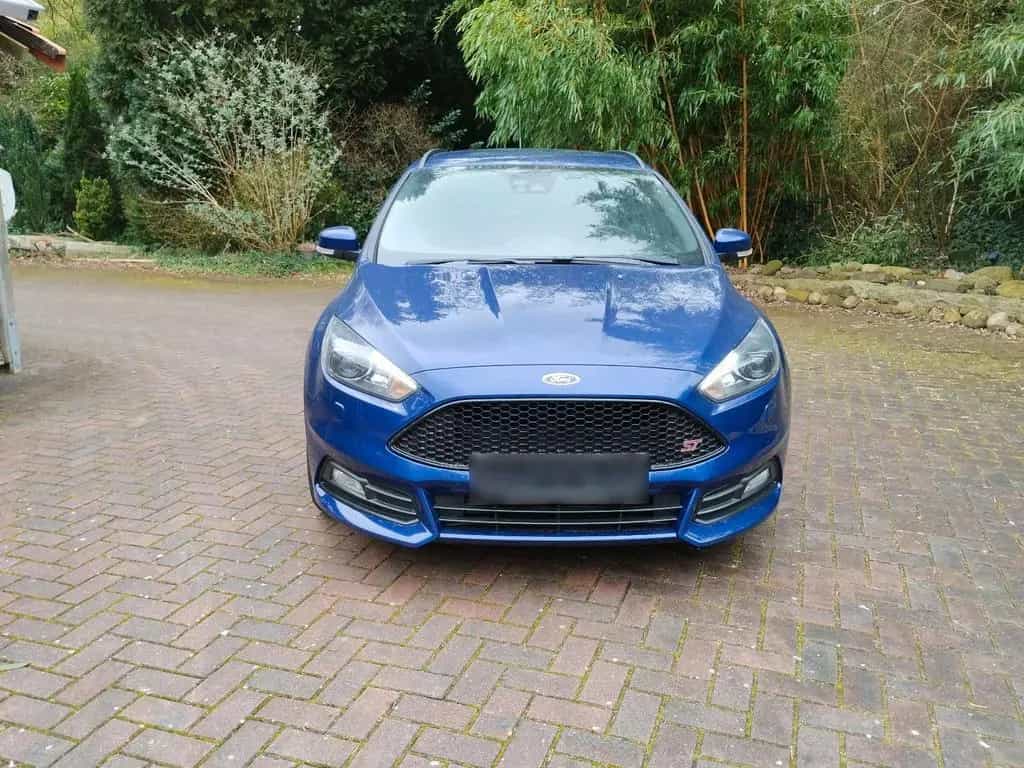 Ford Focus Turnier ST ! Sehr sauber Reifen... 06/2015-photo-2