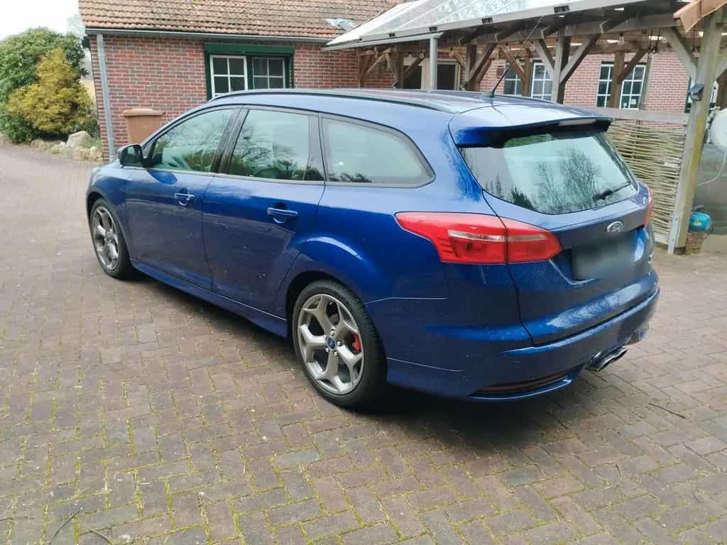 Ford Focus Turnier ST ! Sehr sauber Reifen... 06/2015-photo-6