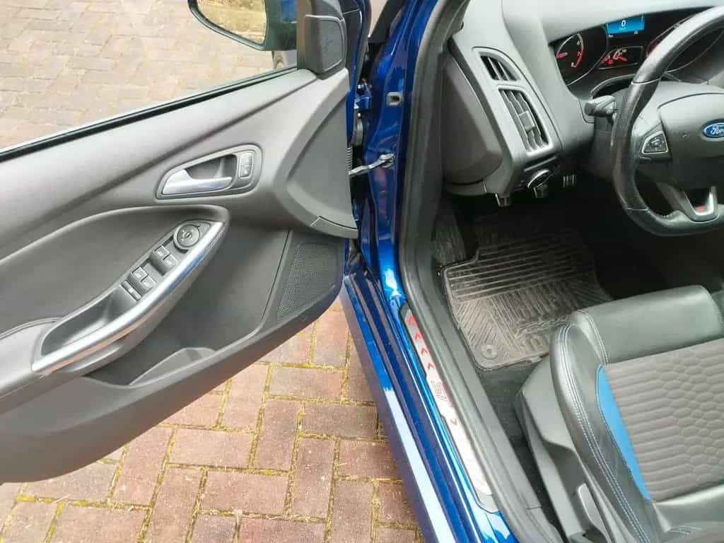 Ford Focus Turnier ST ! Sehr sauber Reifen... 06/2015-photo-9