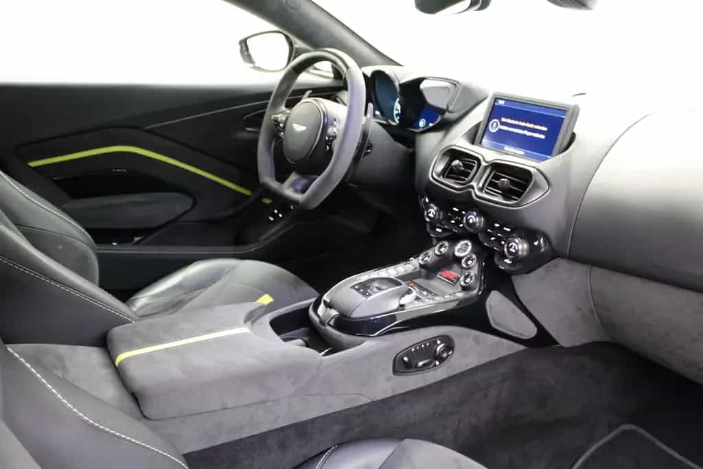 Aston Martin V8 Vantage F1 Edition 11/2022-photo-5