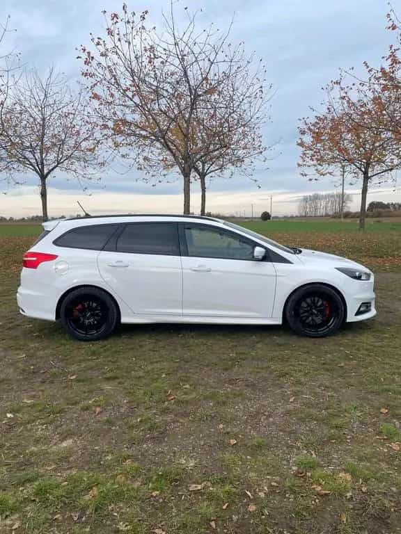 Ford Focus st Motor Nagel neu (18000km) 06/2018-photo-3