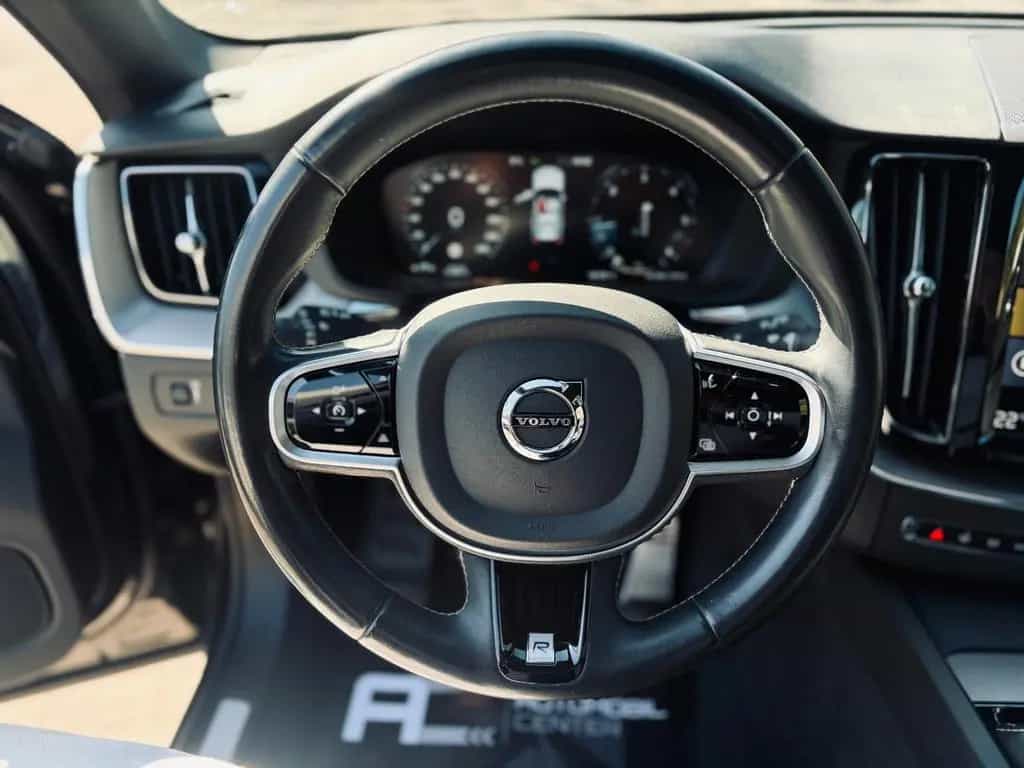 Volvo XC60 R Design+Leder+4xKamera+H&K+ACC+LED+Carplay 12/2019-photo-12
