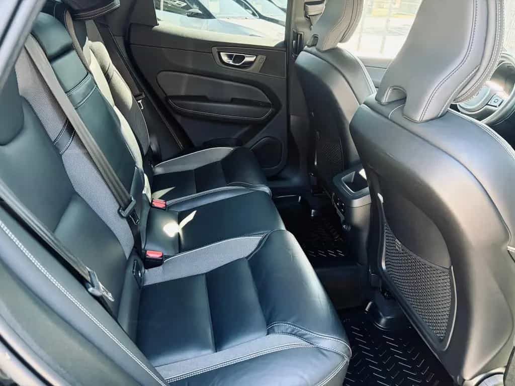 Volvo XC60 R Design+Leder+4xKamera+H&K+ACC+LED+Carplay 12/2019-photo-27