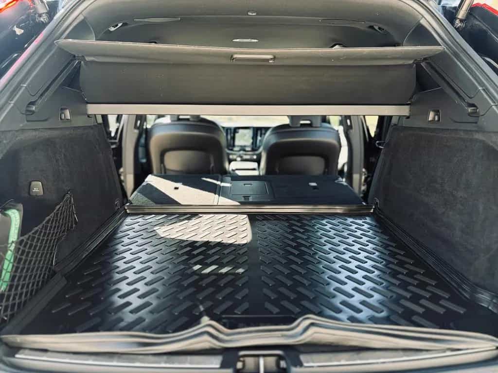 Volvo XC60 R Design+Leder+4xKamera+H&K+ACC+LED+Carplay 12/2019-photo-32