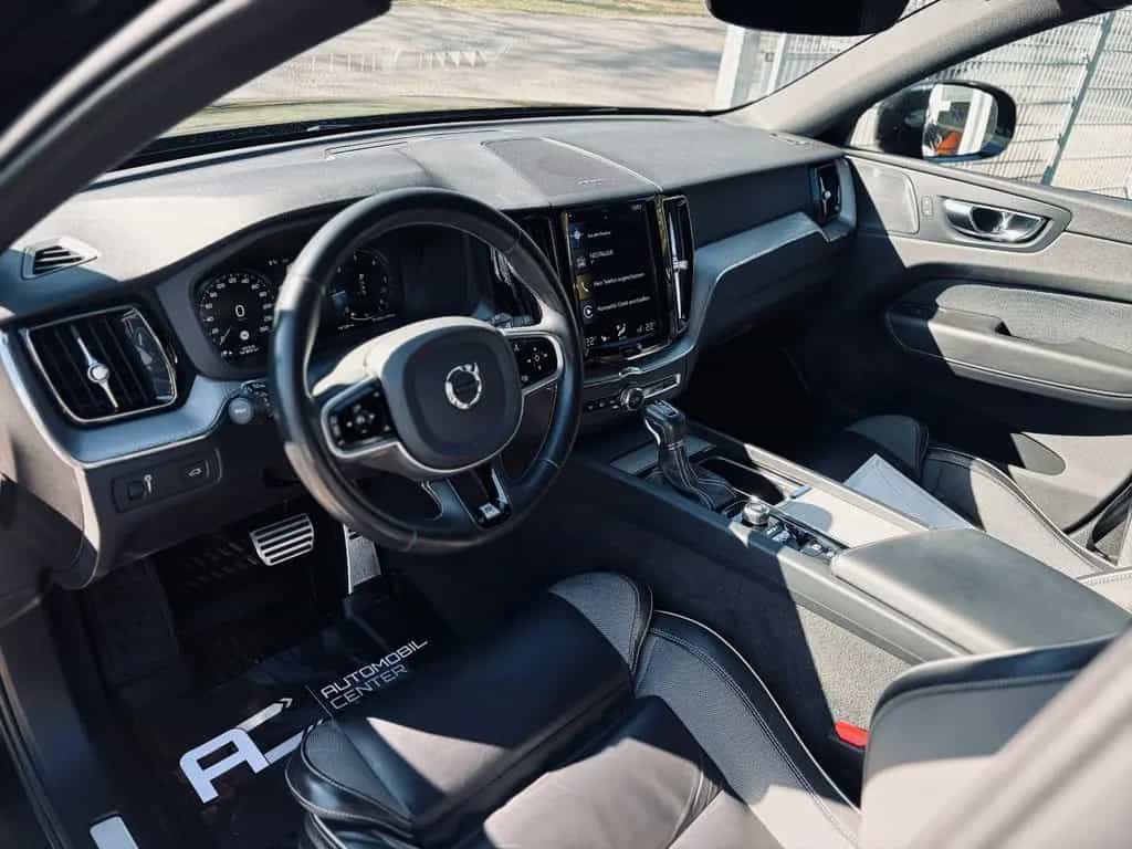 Volvo XC60 R Design+Leder+4xKamera+H&K+ACC+LED+Carplay 12/2019-photo-8