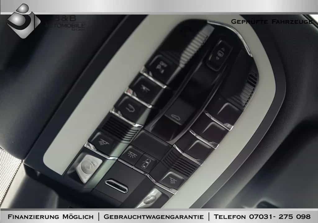 Porsche Macan SportChrono/360°/AppleCar/SHZ/SZK/NAVI 08/2021-photo-34