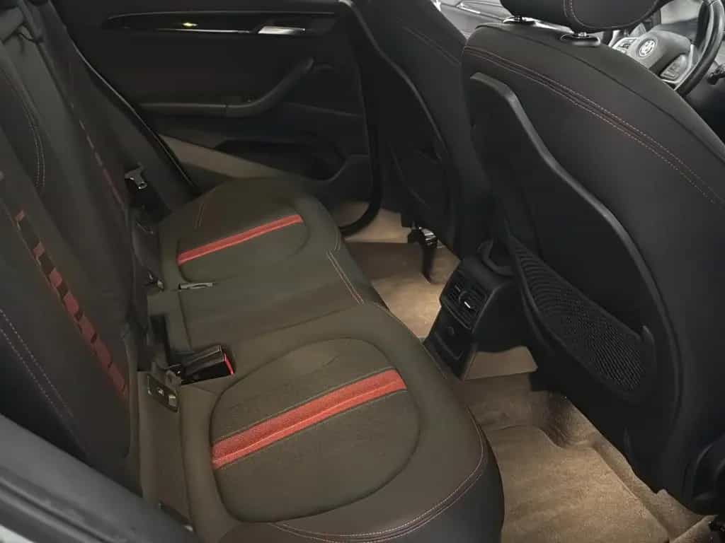 BMW X1 sDrive 20 i Sport Line/ unfallfrei/ AHK 02/2018-photo-12