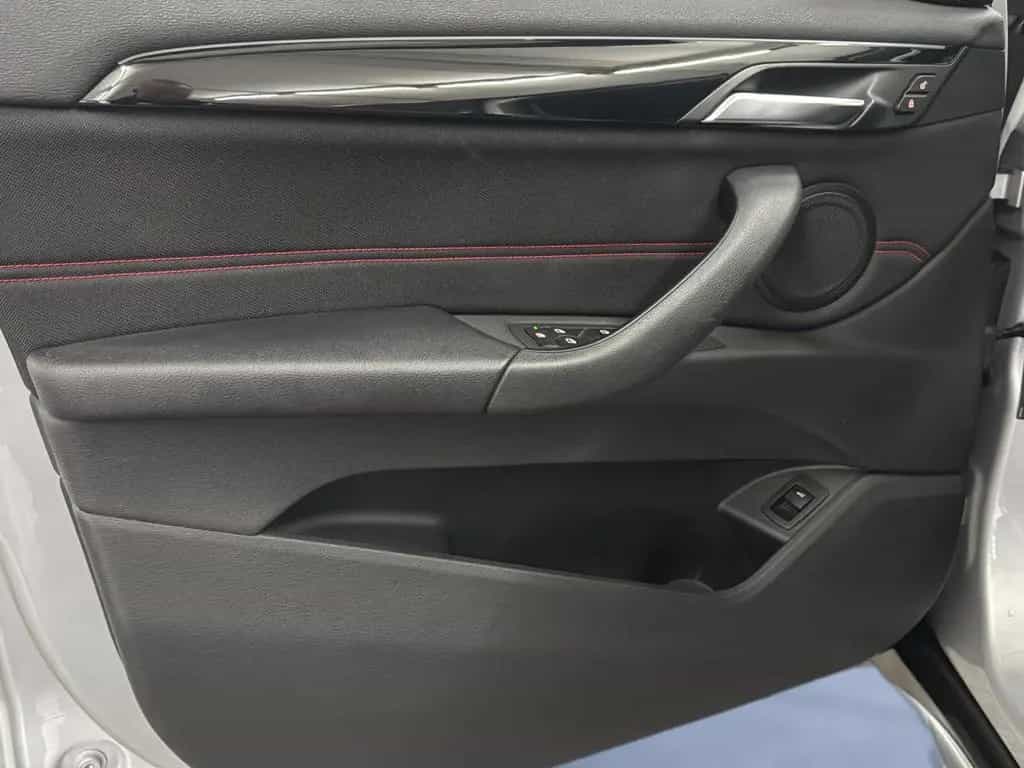 BMW X1 sDrive 20 i Sport Line/ unfallfrei/ AHK 02/2018-photo-18