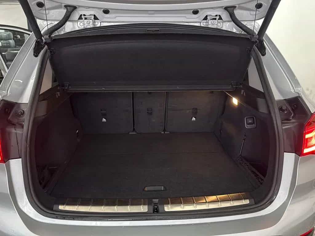 BMW X1 sDrive 20 i Sport Line/ unfallfrei/ AHK 02/2018-photo-19