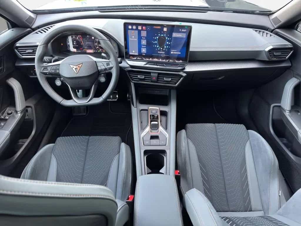 Cupra Formentor VZ5 2.5 TSI DSG *PANO*MATRIX*NAVI*360° null-photo-4