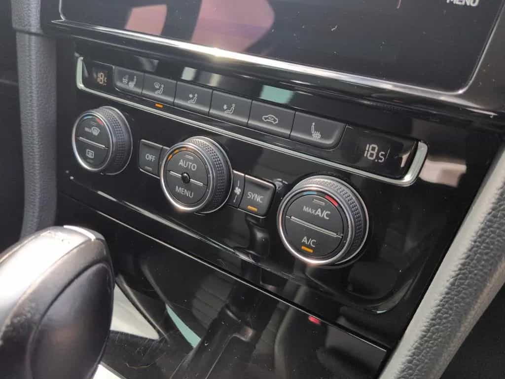 Volkswagen Golf Variant 1.4 TSI DSG Highline LED+ErgoActive 10/2017-photo-16