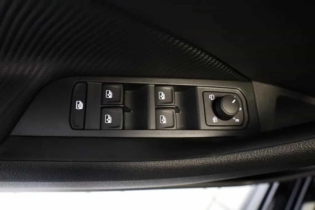 Skoda Kamiq Monte Carlo 1.5 TSI|MATRIX|APP|AHK|TEM|RFK 04/2026-photo-15