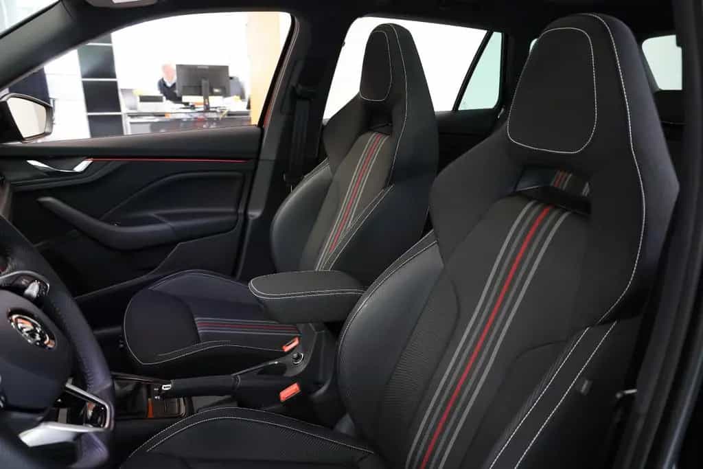 Skoda Kamiq Monte Carlo 1.5 TSI|MATRIX|APP|AHK|TEM|RFK 04/2026-photo-23