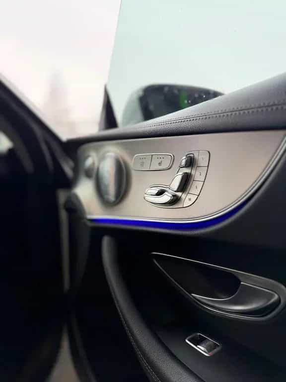 Mercedes-Benz E-Class E200 Cabrio | AMBIENT | MEMO | BU... 05/2018-photo-12
