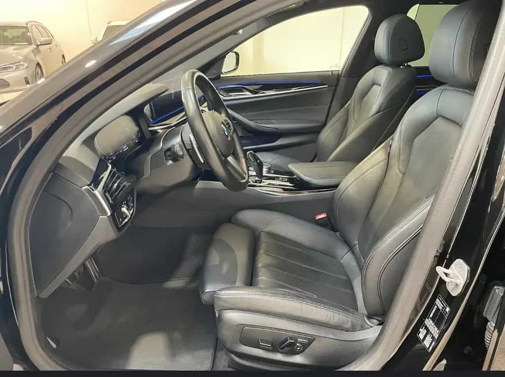 BMW 5 Series 540i xDrive Touring A - M Sport 04/2019-photo-4