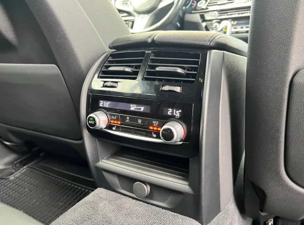 BMW 5 Series 540i xDrive Touring A - M Sport 04/2019-photo-9
