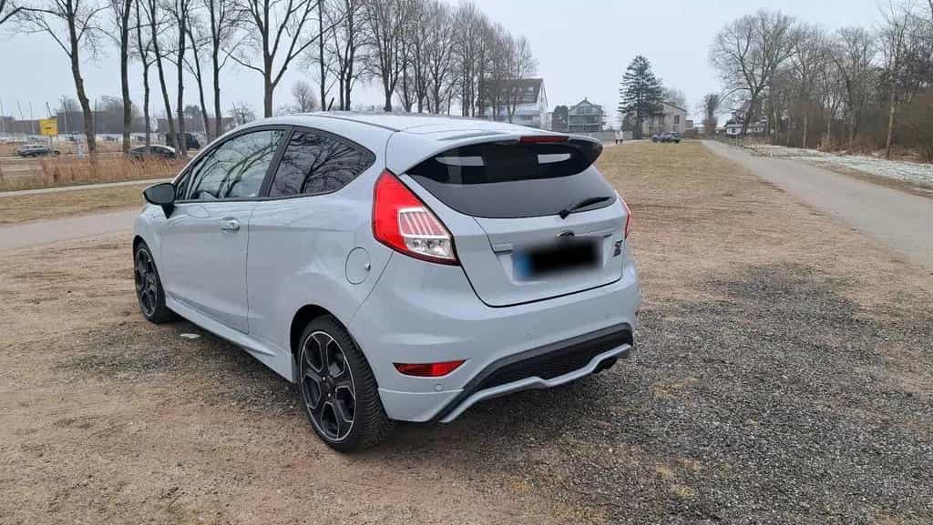 Ford Fiesta ST200 10/2016-photo-1