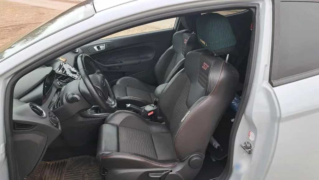 Ford Fiesta ST200 10/2016-photo-2