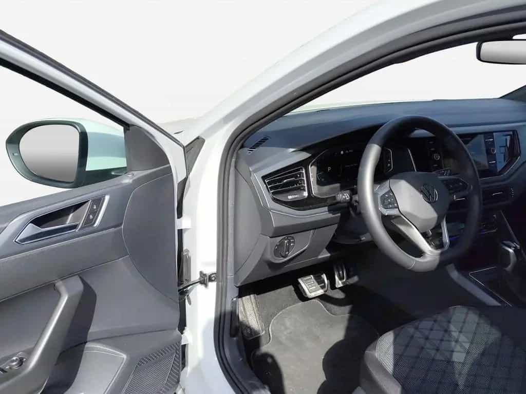 Volkswagen Taigo 1.5 TSI DSG R-LINE*IQ.LIGHT*AHK*KAMERA*PDC 05/2025-photo-14