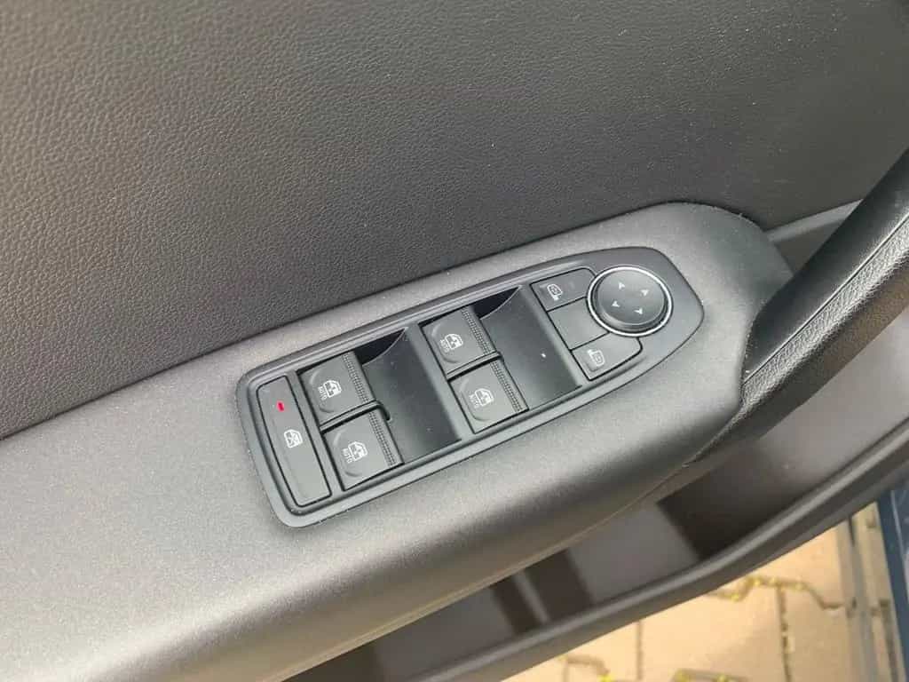 Renault Captur 1.3 TCE 140 EVOLUTION LED+KAMERA+NAVI+SHZ 04/2023-photo-17