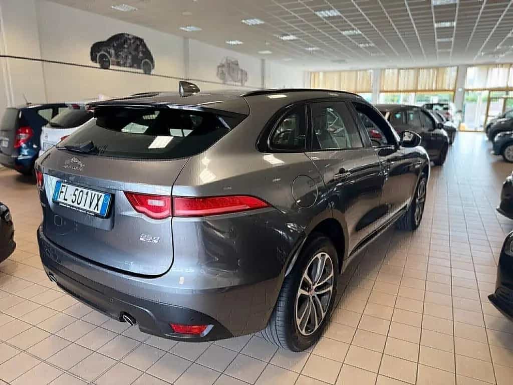 Jaguar F-Pace 2.0 D 240 CV AWD aut. R-Sport- SUP 10/2017-photo-4