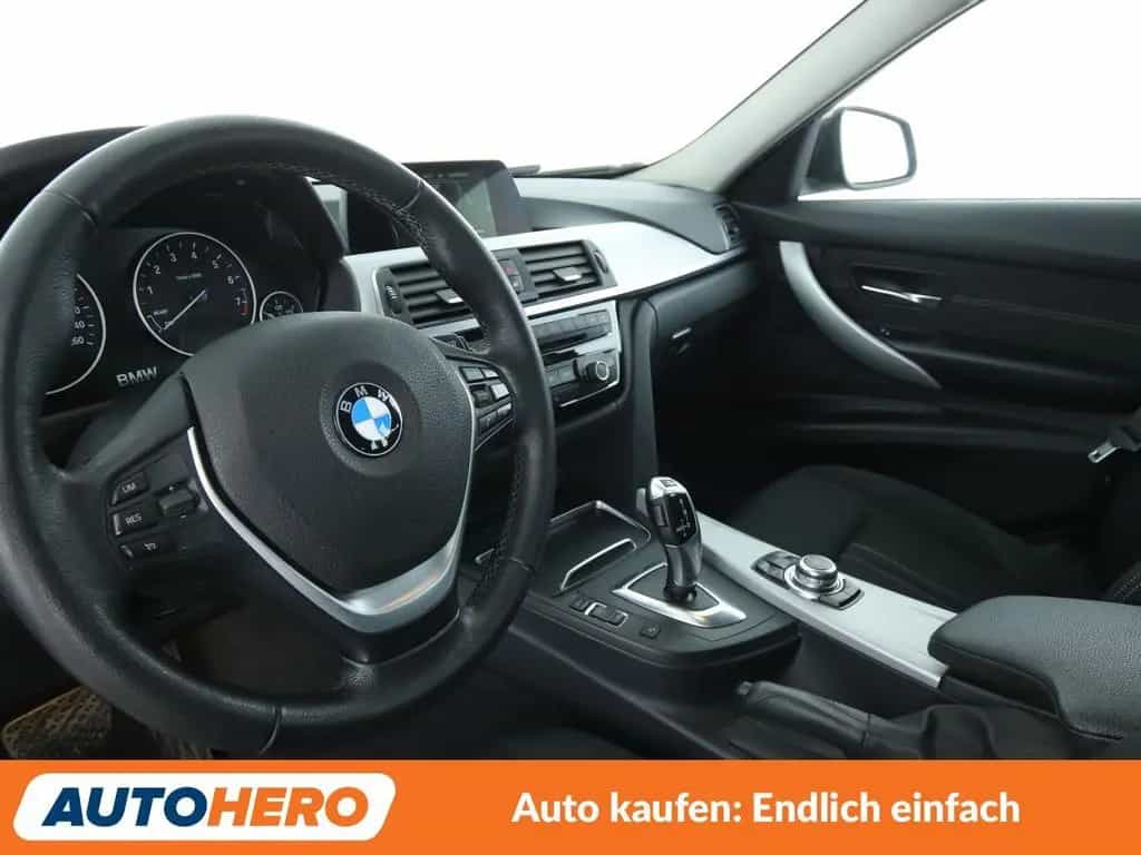 BMW 330 i xDrive Advantage *NAVI*PDC*SHZ*TEMPO*ALU* 02/2016-photo-10
