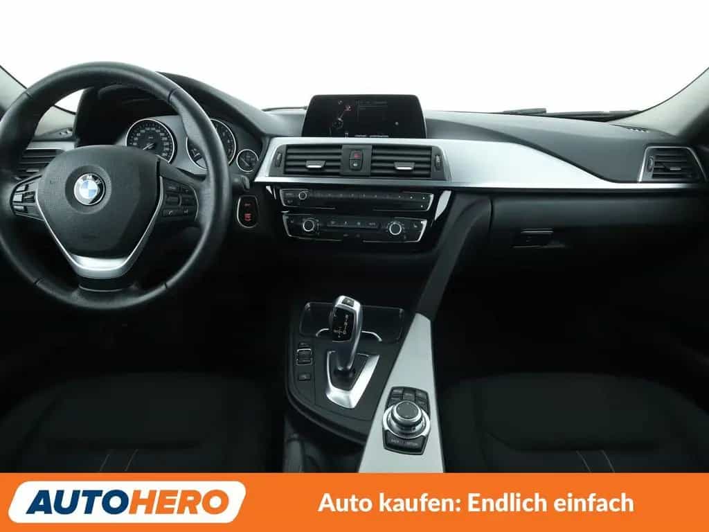 BMW 330 i xDrive Advantage *NAVI*PDC*SHZ*TEMPO*ALU* 02/2016-photo-11