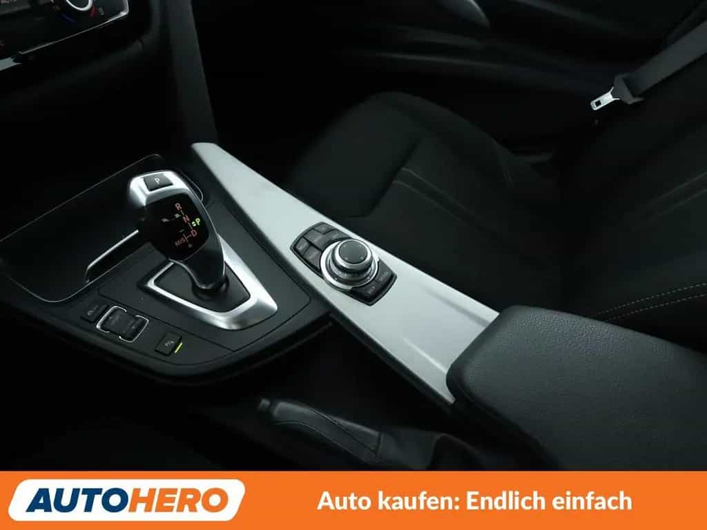 BMW 330 i xDrive Advantage *NAVI*PDC*SHZ*TEMPO*ALU* 02/2016-photo-23