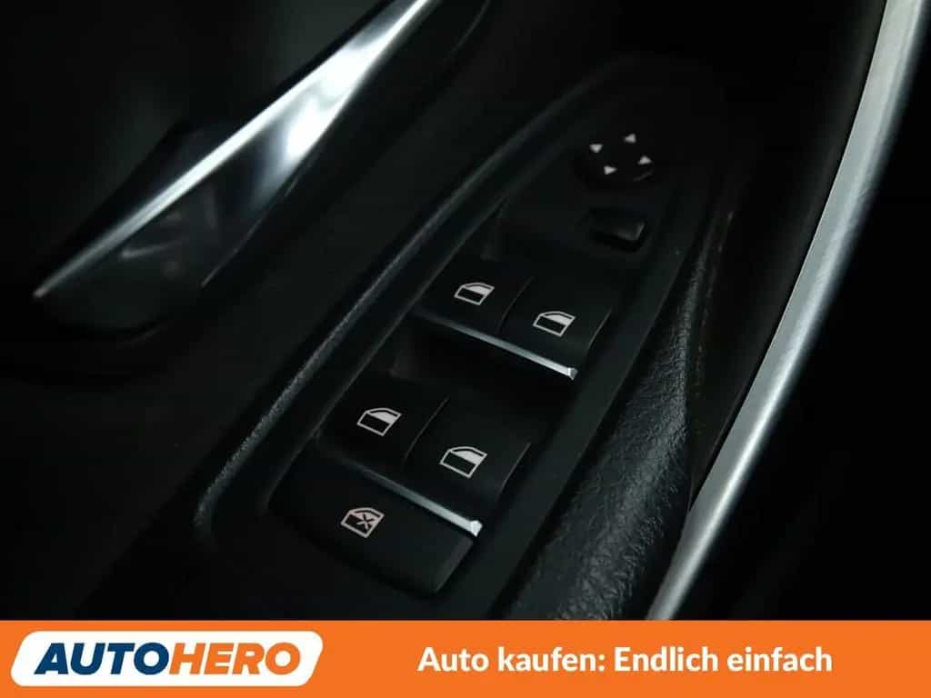 BMW 330 i xDrive Advantage *NAVI*PDC*SHZ*TEMPO*ALU* 02/2016-photo-24