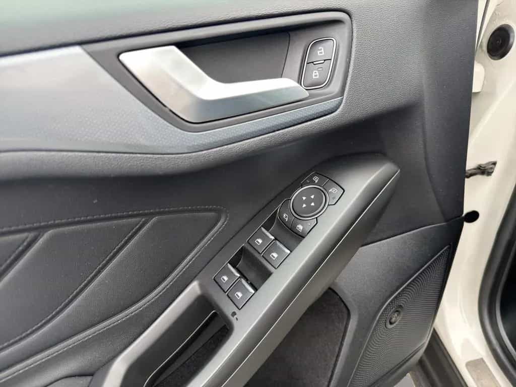 Ford Focus Turnier 1.0 Aut. KAM SITZH LED APP B&O 17' 09/2019-photo-12