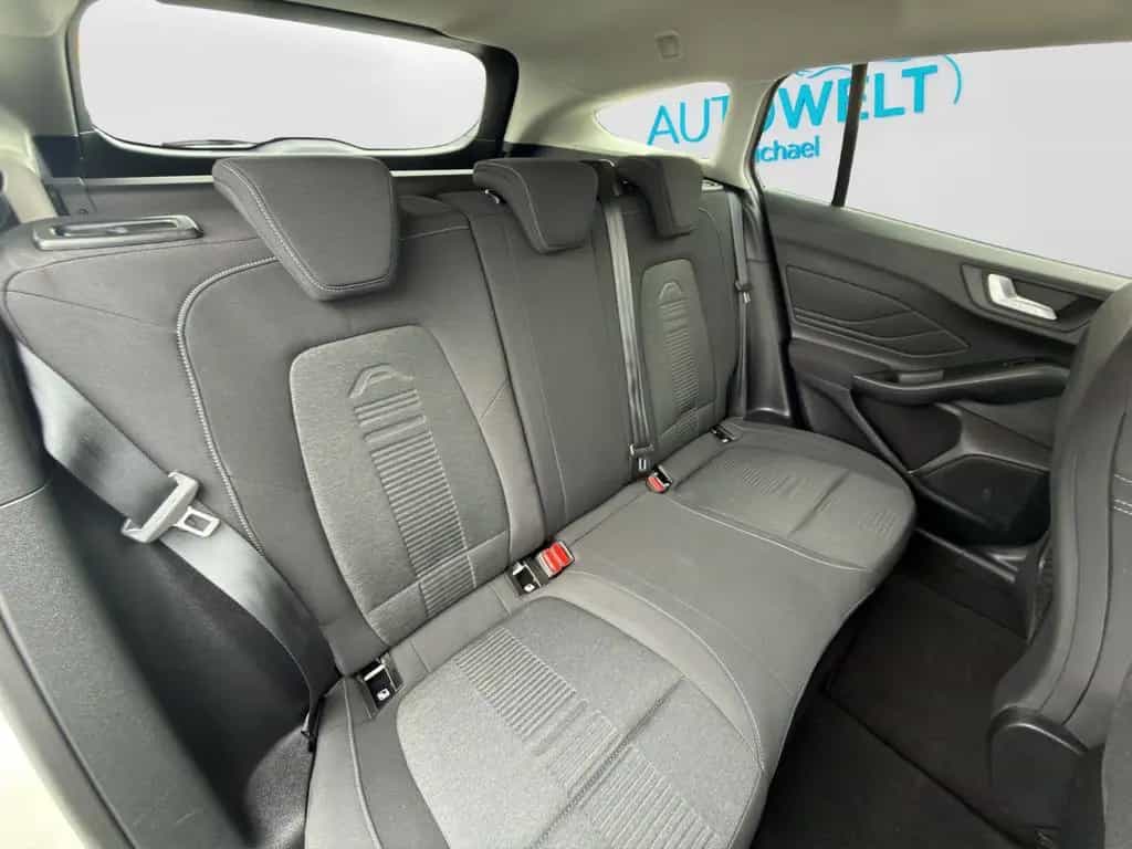 Ford Focus Turnier 1.0 Aut. KAM SITZH LED APP B&O 17' 09/2019-photo-17